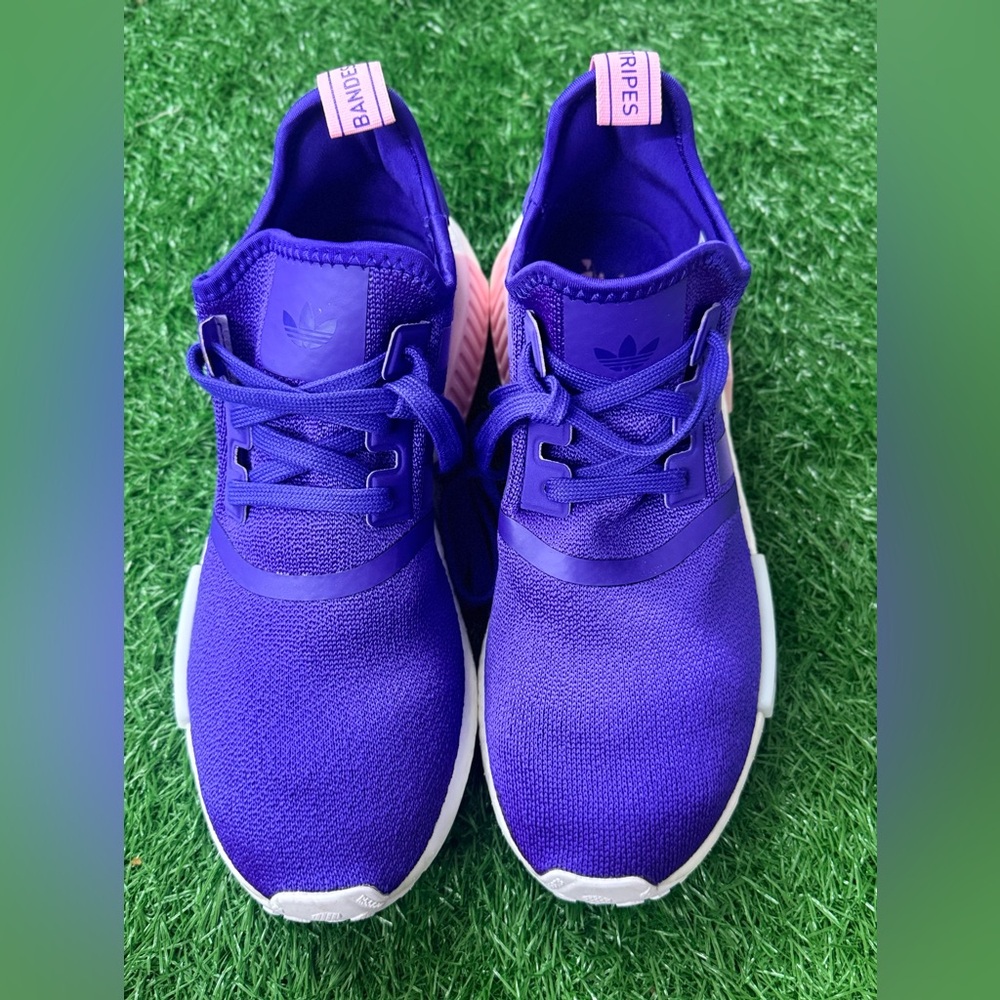 Adidas NMD R1
Energy Ink True Pink Violet Tone Size M-7.5 W-8.5